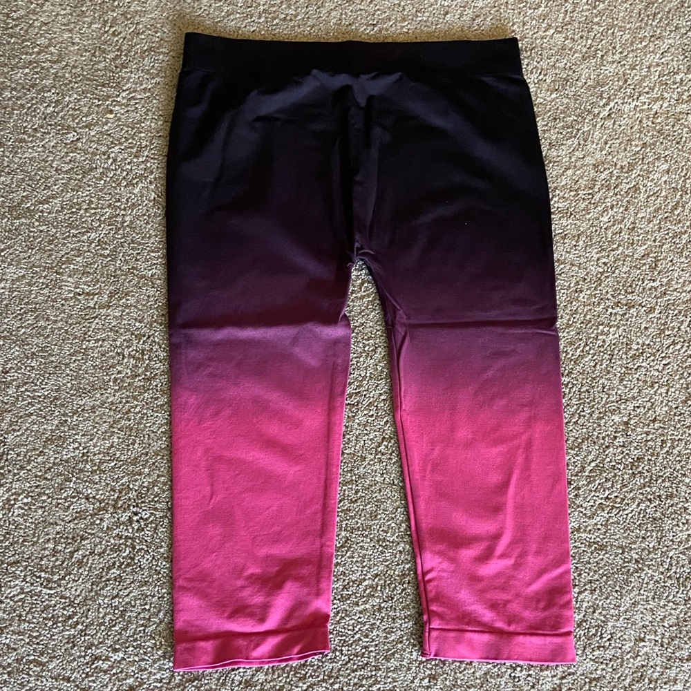 NWOT Capri Leggings